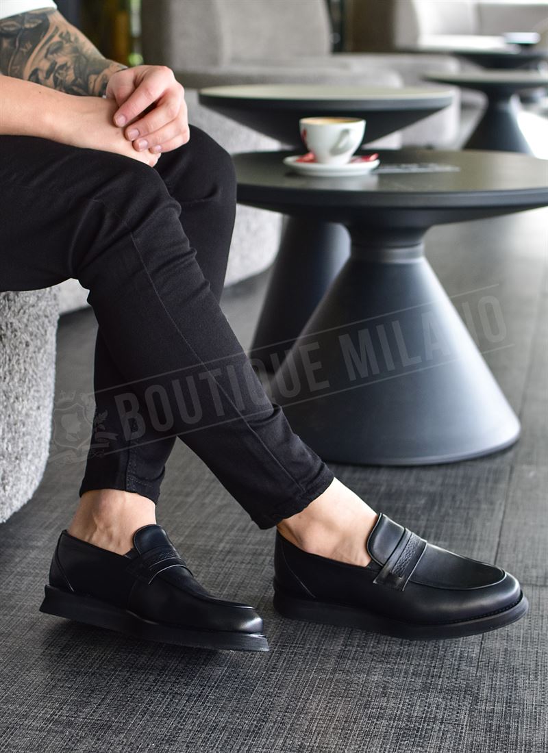 Ανδρικά μαύρα κομψά παπούτσια M3016