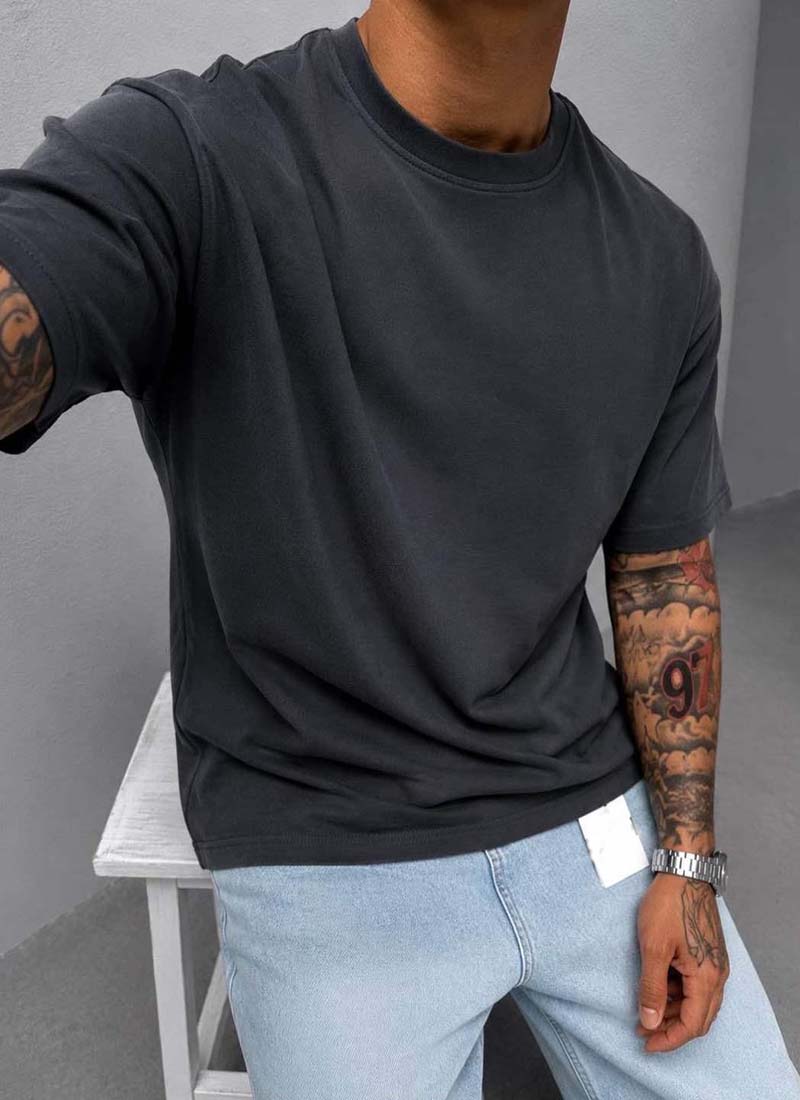 Ανδρικό μαύρο T-shirt σε γραμμή oversized από βαμβάκι κορυφαίας ποιότητας T4004-1