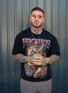 Ανδρικό μαύρο T-shirt με γραφικό τύπωμα «RICHES TIGER» T1117-1