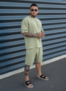 Ανδρικό πράσινο σετ με φαρδιά γραμμή (oversized) και σορτς L2553-5